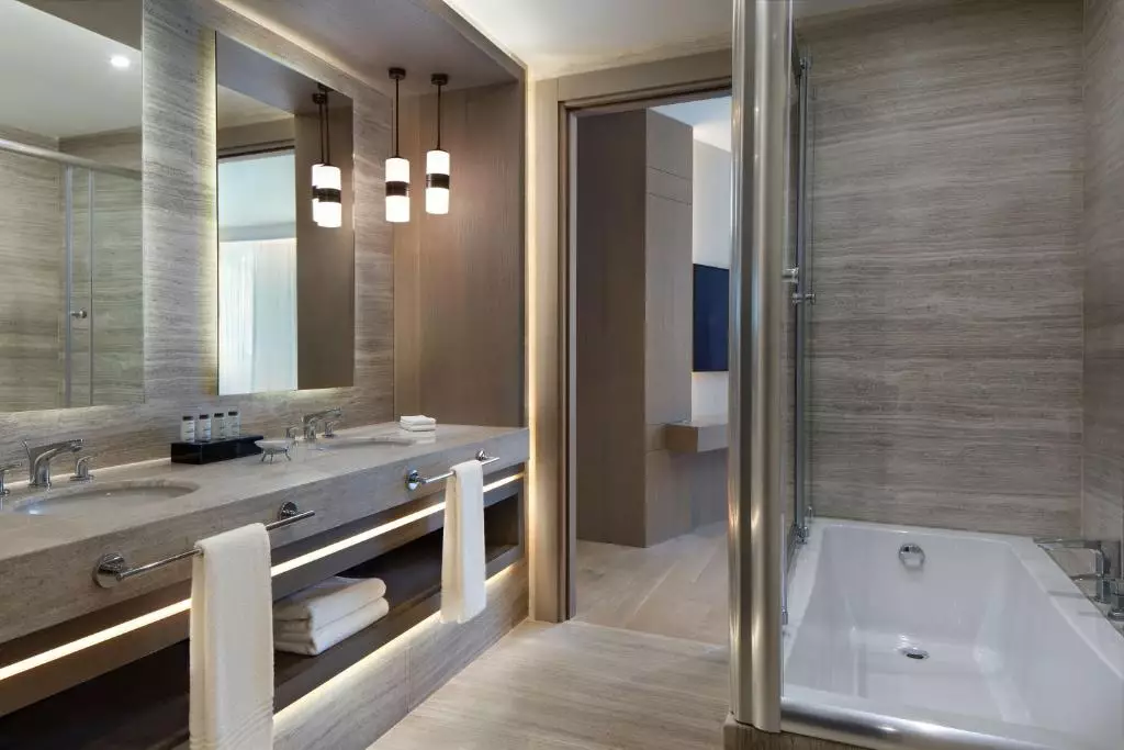 سرویس بهداشتی SHERATON CITY CENTER